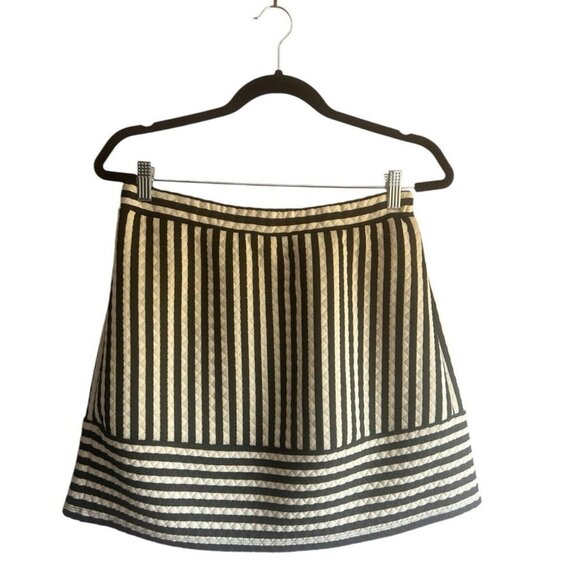 Xhilaration Women's Black White Stripe Quilted Pleated Skirt Medium - Picture 2 of 8